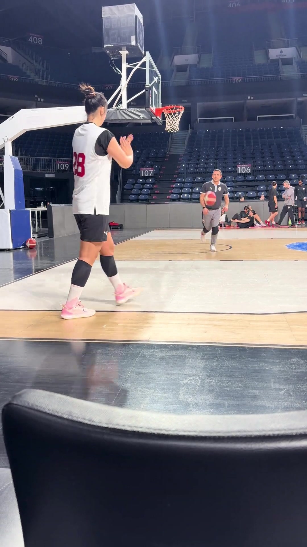 金年会金字招牌诚信至上👊不断精进武器库！李月汝晒训练视频 外线三分百发百中！