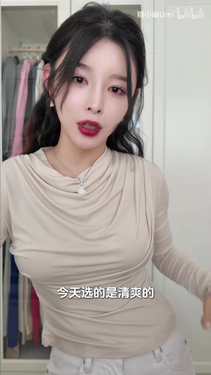 金年会金字招牌信誉至上犹记曾经场下身披FPX队旗的画面！糖小幽更新视频：现场看老公打LPL