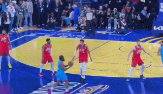 金年会真的很想赢！塔图姆轻松空切扣篮取胜 文班懊恼甩手表示不满