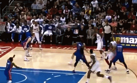 jinnianhui金年会空接之城代表作😤12年前今天:小乔丹接保罗妙传 死亡隔扣奈特