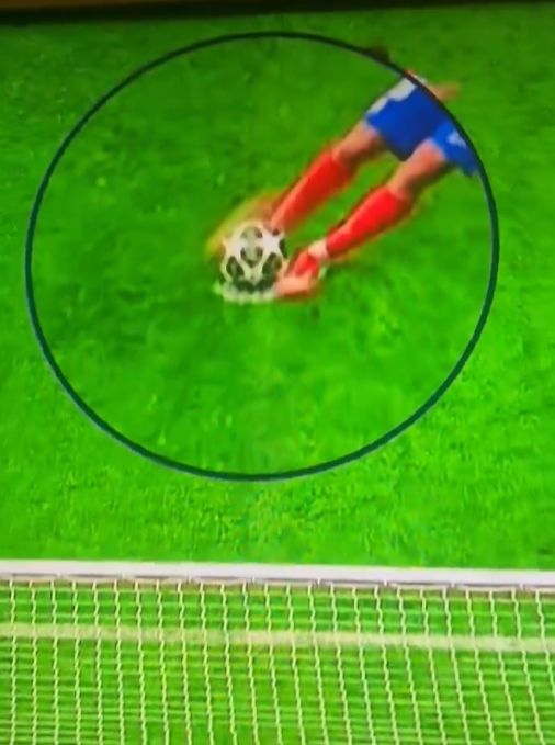 金年会🤔阿尔瓦雷斯点射破门后,西蒙尼做“两次触球”手势嘲讽争议判罚