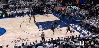 金年会得坚决投！里德终于命中森林狼本场首记三分！此前16中0...🙃