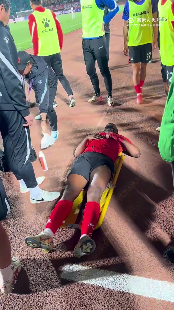 金年会金字招牌诚信至上伤情通报：姆本扎左腿股二头肌长头损伤，预计恢复期为4-6周